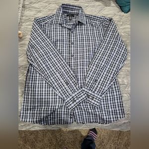 Mens med. 15-151/2 neck..dress shirt.. Blues